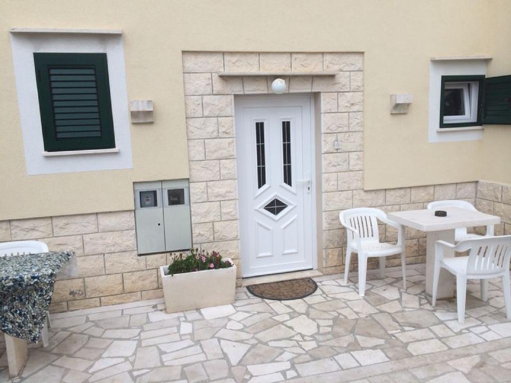 Apartment Vesna Супетар Екстериор снимка