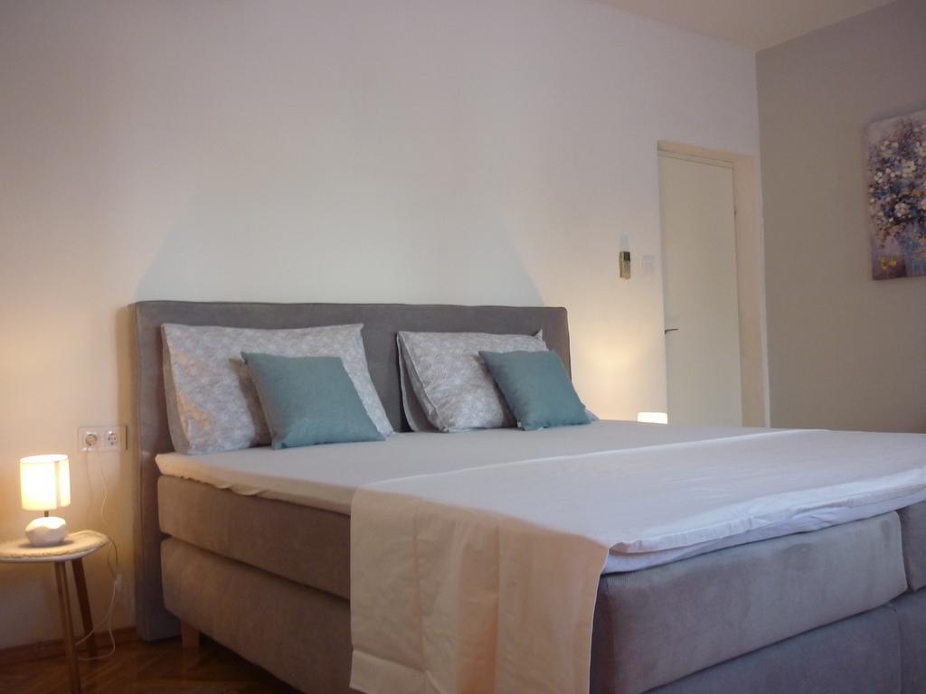 Apartment Vesna Супетар Екстериор снимка