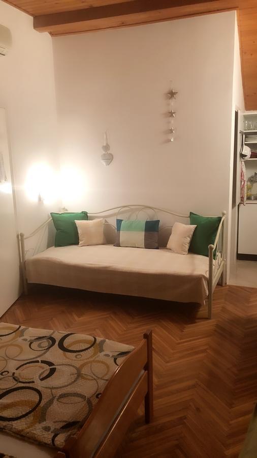 Apartment Vesna Супетар Екстериор снимка